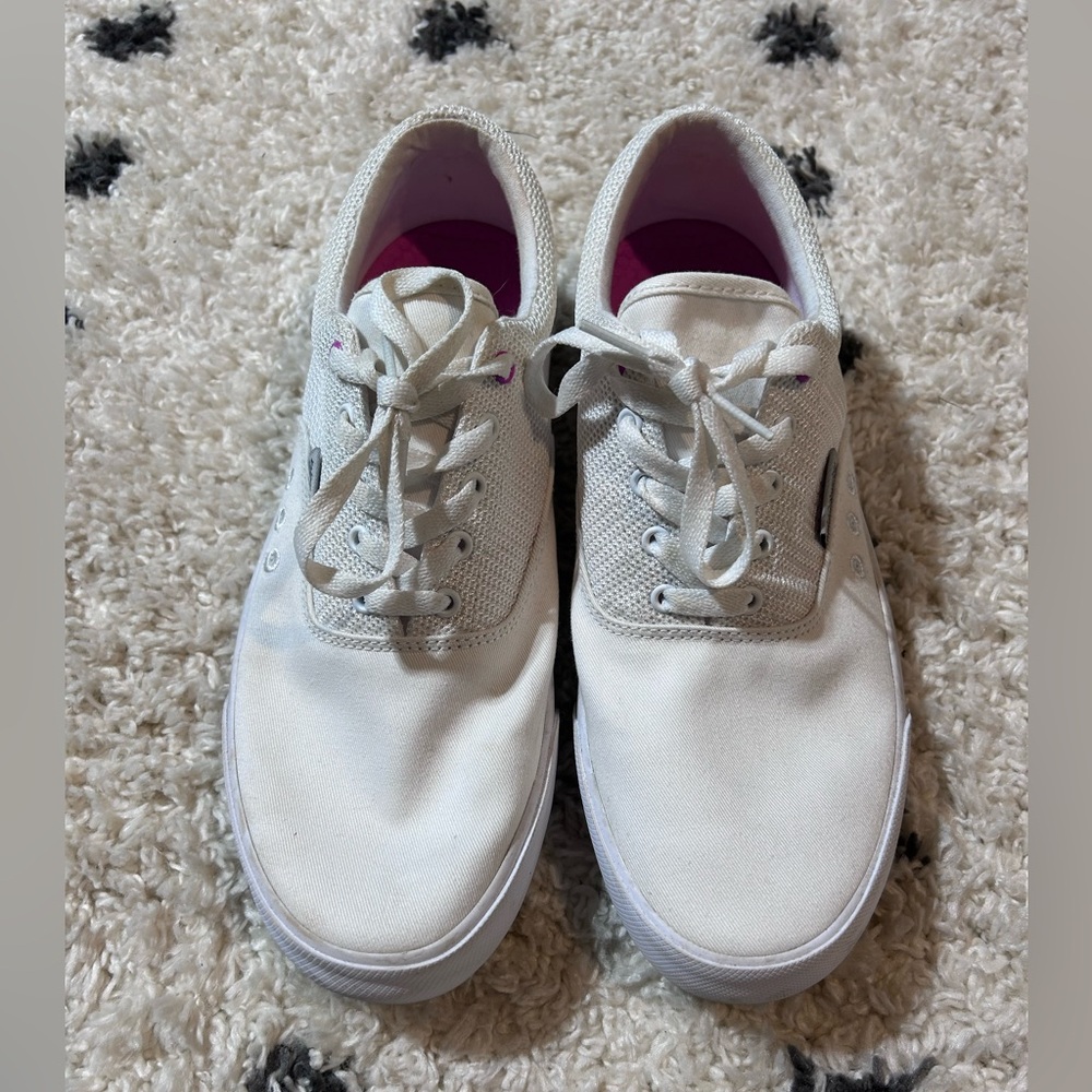 Columbia Women’s Size 11 White Canvas Sneakers